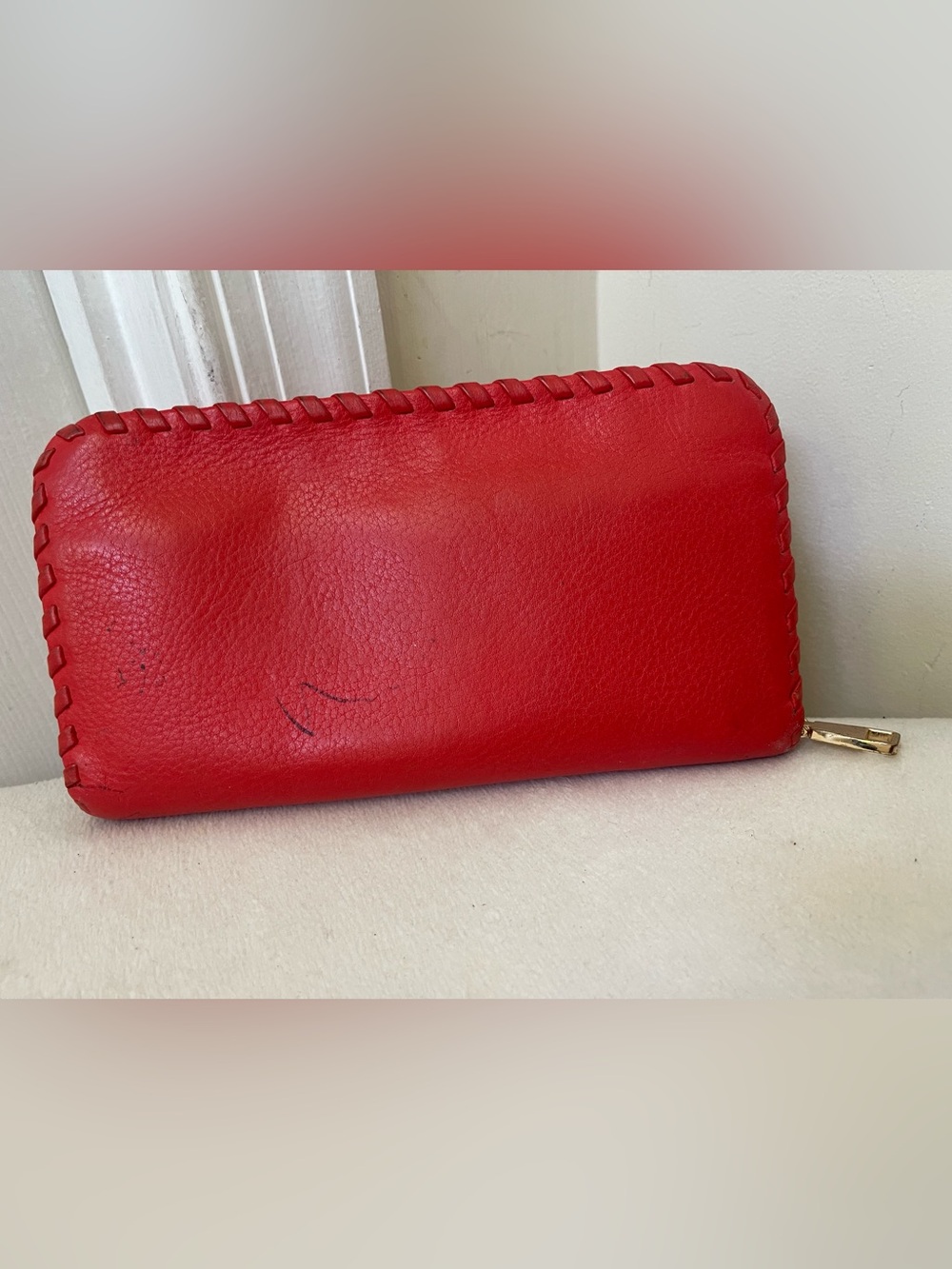 Tory Burch Red Leather Zip-Around Wallet with Whipstitch Trim - Picture 2 of 10